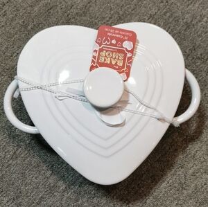 Bake Shop White Heart-Shaped Ceramic Dish